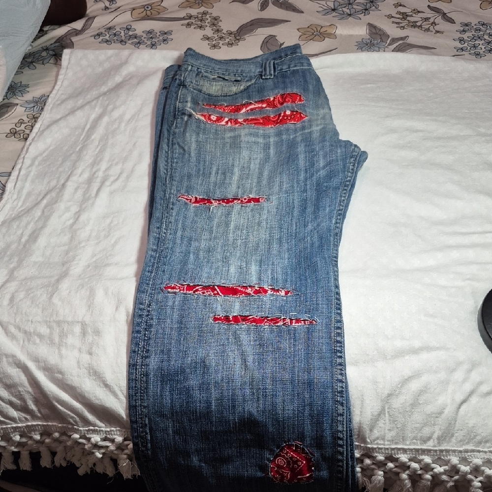 Polo Ralph Lauren Blue Boyfriend Jeans with Red Accents - Picture 4 of 16